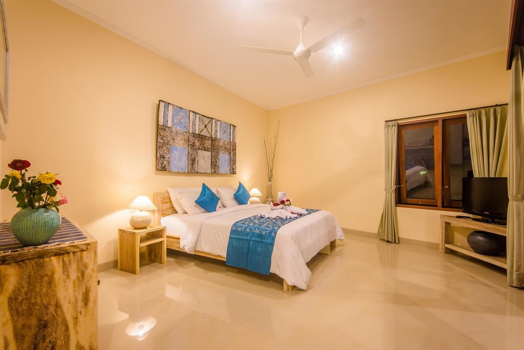Villa Tepi Sungai Legian Rum bild