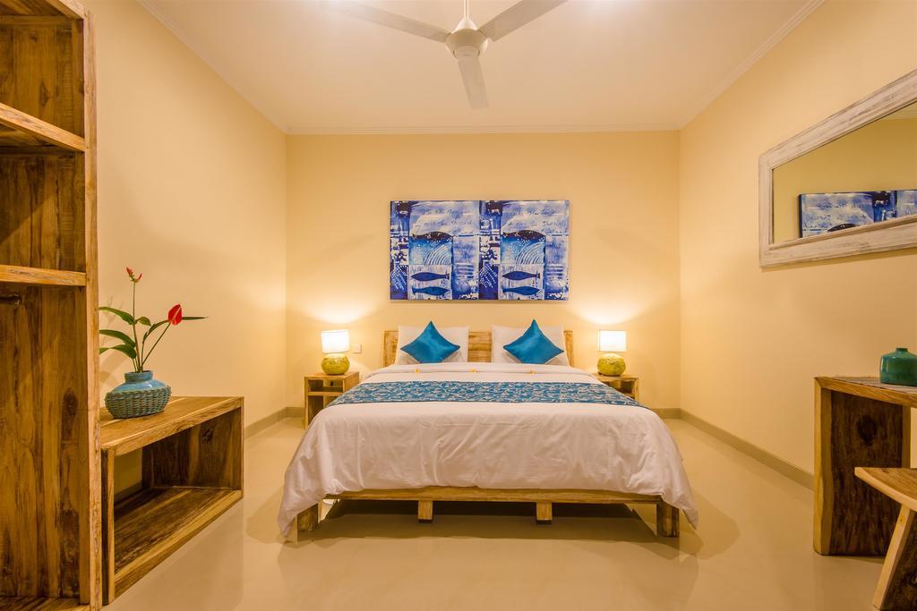 Villa Tepi Sungai Legian Rum bild