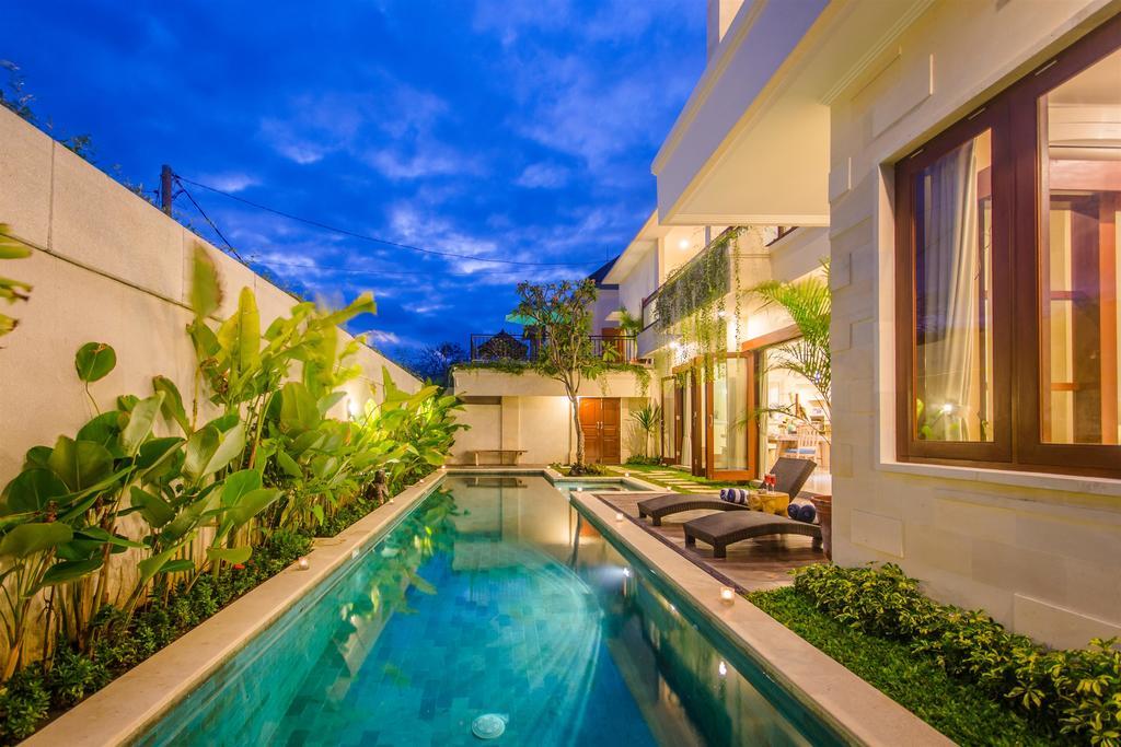 Villa Tepi Sungai Legian Rum bild
