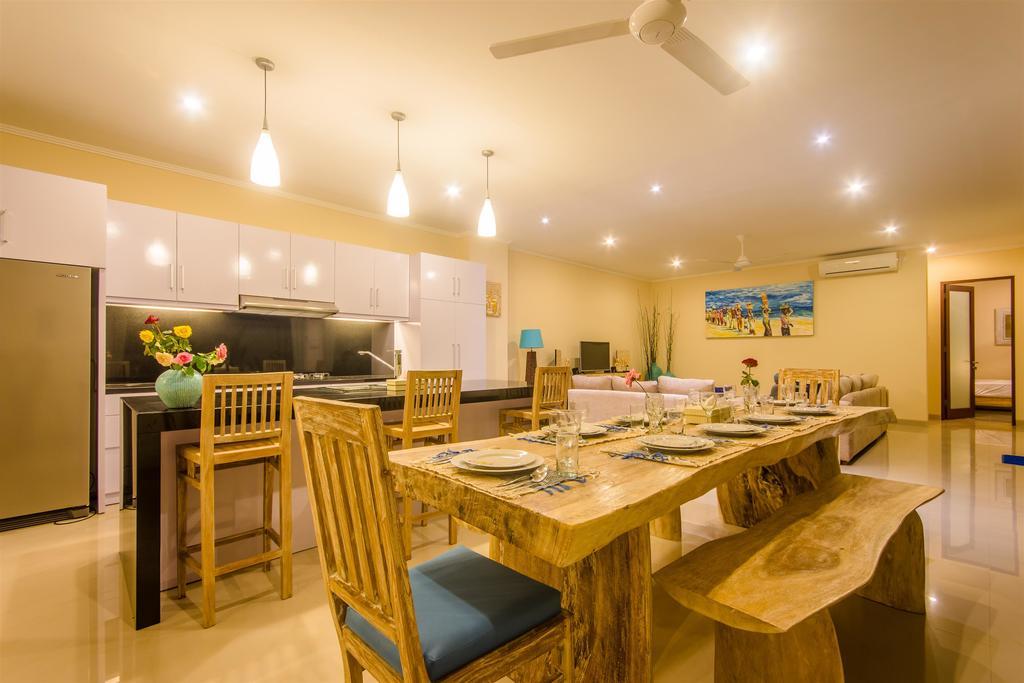 Villa Tepi Sungai Legian Rum bild