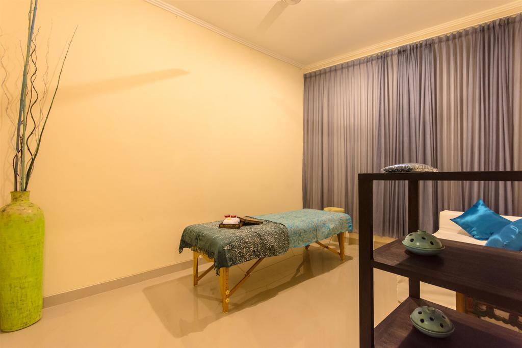 Villa Tepi Sungai Legian Rum bild