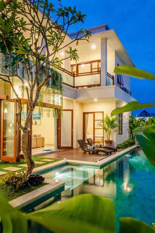 Villa Tepi Sungai Legian Rum bild
